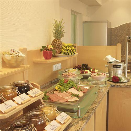 Amba Hotel 3*